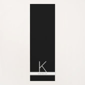 Schwarz-weißer, moderner einfacher Monogrammname Yogamatte (Vorderseite)