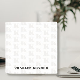 Schwarz-weißer, moderner, fettformatiger Anfangsbu Post-it Klebezettel