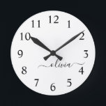 Schwarz-weißer Name für das Girl-Monogramm Runde Wanduhr<br><div class="desc">Schwarz und Weiß einfache Script Monogram Name Clock. Das macht den perfekten 16 Geburtstag,  Hochzeit,  Brautparty,  Jubiläum,  Babydusche oder Junggeselinnen-Abschied Geschenk für jemanden,  der Lieben glamourösen Luxus und schicke Stile.</div>