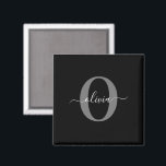Schwarz-weißer Name für Monogramm-Skript Magnet<br><div class="desc">Dieses elegante Monogramm und das stilvolle Script-Namensdesign können als Geschenk für Geburtstag, Hochzeit, Brautparty, Jubiläum, Muttertag oder jeden Anlass gegeben werden. Es kann mit dem Namen und dem Namen der Person personalisiert werden. Sie können den Schriftart, die Farbe des Schriftartes, die Größe des Schriftartes und die Hintergrundfarbe mit dem Design-Tool...</div>