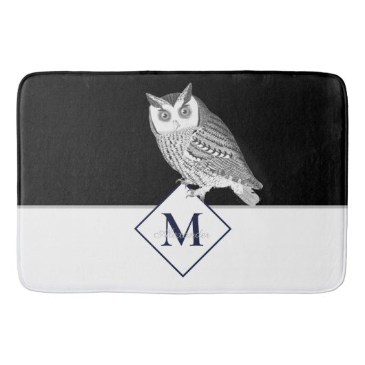 Schwarz-weißer Owl Grey Monogram Name Badezimmer Badematte (Vorderseite)