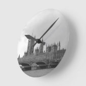 Schwarz-weißer Palast von Westminster Runde Wanduhr (Winkel)