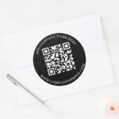 Schwarz-weißer QR-Code Runder Aufkleber (Umschlag)