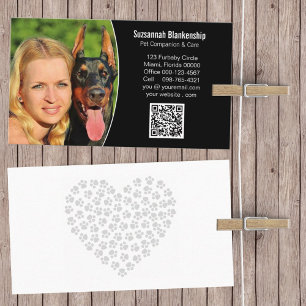 Schwarz-weißer QR-Code und Foto für die Pflege von Visitenkarte