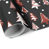 Schwarz-weißer Roter Winter Pine Tree Schnee Geschenkpapier (Rolleneckpunkt)