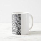 Schwarz-weißer Schießturm von Pisa Italien Kaffeetasse (VorderseiteRechts)