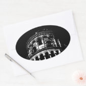 Schwarz-weißer Schießturm von Pisa Italien Ovaler Aufkleber (Umschlag)