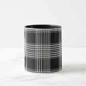 Schwarz-weißer Tartan-Karostoff Tasse (Zentrum)