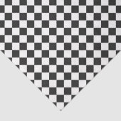 Schwarz-weißer Trainer des Sportteams am Schachbre Seidenpapier (Detail)