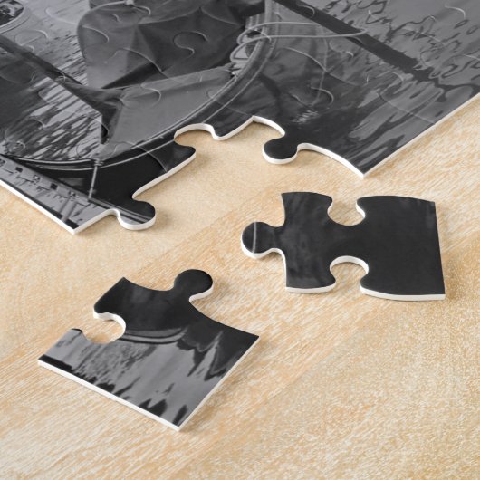 Schwarz-weißer Vintager Venedig-Kanal Puzzle (Seite)