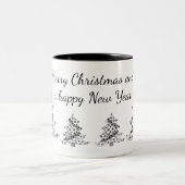Schwarz-weißer Weihnachtsbaum Feiertag Neues Jahr Zweifarbige Tasse (Mittel)
