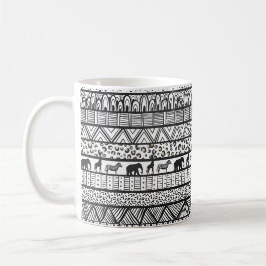 Schwarz-weißes afrikanisches Stammesmuster Kaffeetasse (Links)