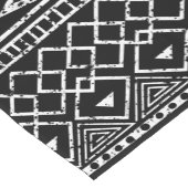 Schwarz-weißes afrikanisches Stammesmuster Kurzer Tischläufer (Ecke)