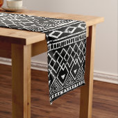 Schwarz-weißes afrikanisches Stammesmuster Kurzer Tischläufer (Beispiel)