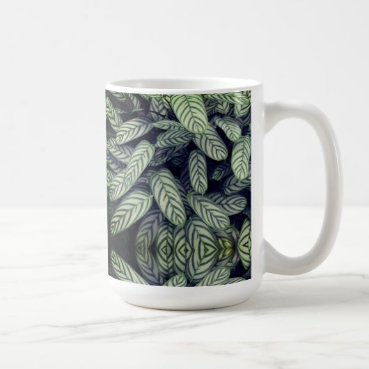 Schwarz-weißes Blattmuster Kaffeetasse (Rechts)