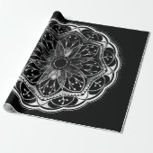 Schwarz-weißes Blumenmandala Geschenkpapier (Ungerollt)
