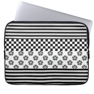 Schwarz-weißes Boho Karo Blumenmuster Laptopschutzhülle