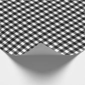 Schwarz-weißes Buffalo Kariertes Muster Weihnachts Geschenkpapier (Ecke)