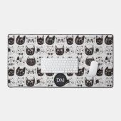 Schwarz-weißes Crazy Cat Faces Monogramm Schreibtischunterlage (Tastatur & Maus)