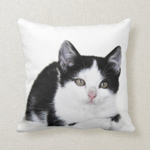Schwarz-weißes durchdachtes Kätzchenthrow-Kissen Kissen