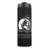 Schwarz-weißes einbeiniges Yoga-Pose-Logo von King Thermosbecher (Vorderseite)