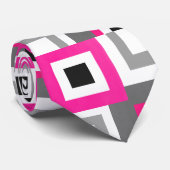 Schwarz-weißes Farbblockmuster (Muster) in Hot Pin Krawatte (Gerollt)