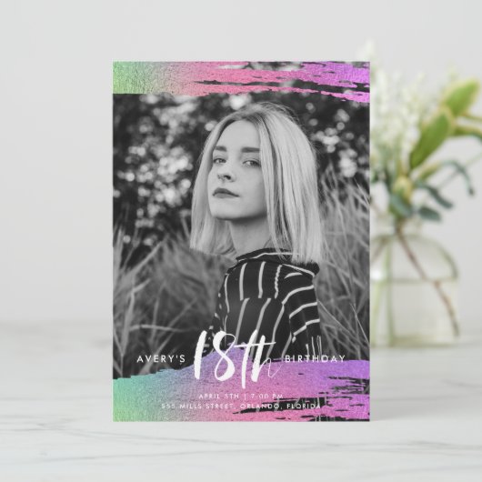 Schwarz-weißes Foto 18. Geburtstag Einladung (Stehend Vorderseite)