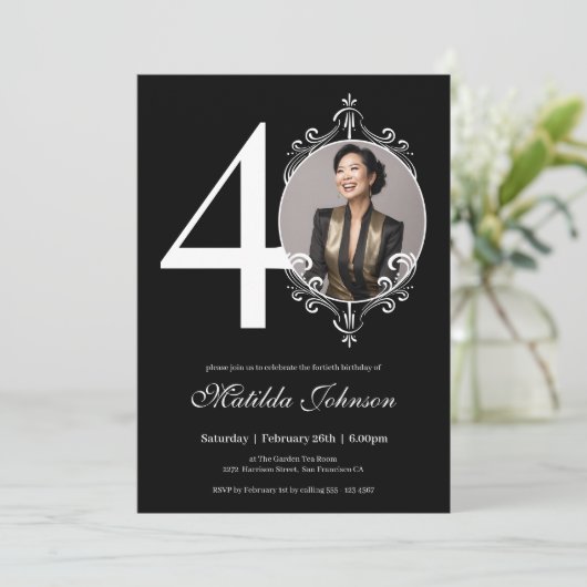 Schwarz-weißes Foto 40. Geburtstag Einladung (Stehend Vorderseite)