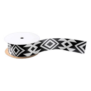 Schwarz-weißes geometrisches Stammmuster Aztec Bo Satinband