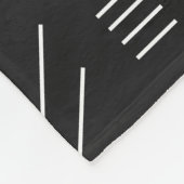 Schwarz-weißes Gorgees Modern Geometric Muster Fleecedecke (Ecke)
