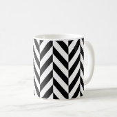 Schwarz-weißes Herringbone-Muster Kaffeetasse (VorderseiteRechts)