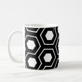 Schwarz-weißes Hexagon Honeycomb Geometrisches Mus Kaffeetasse (Links)