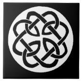 Schwarz-weißes keltisches Knotenmuster-Kreissymbol Fliese (Vorderseite)