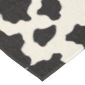 Schwarz-weißes Kuhfellmuster  Tischdecke (Schrägansicht)