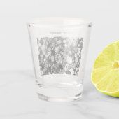 Schwarz-weißes, kundenspezifisches Alkoholfarbmust Schnapsglas (Rückseite)