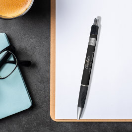 Schwarz-weißes Logo für die Bezeichnung von Monogr Kugelschreiber