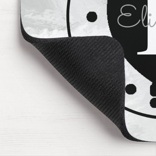 Schwarz-weißes Monogramm für den Anfangsbuchstaben Mousepad (Ecke)