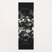 Schwarz-weißes Monogramm für die Triangle Geometri Yogamatte (Vorderseite)