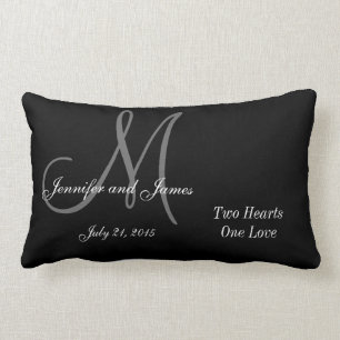 Schwarz-weißes Monogramm-und Lendenkissen