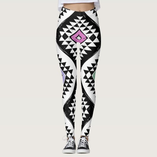 Schwarz-weißes Navajo Muster Leggings (Vorderseite)