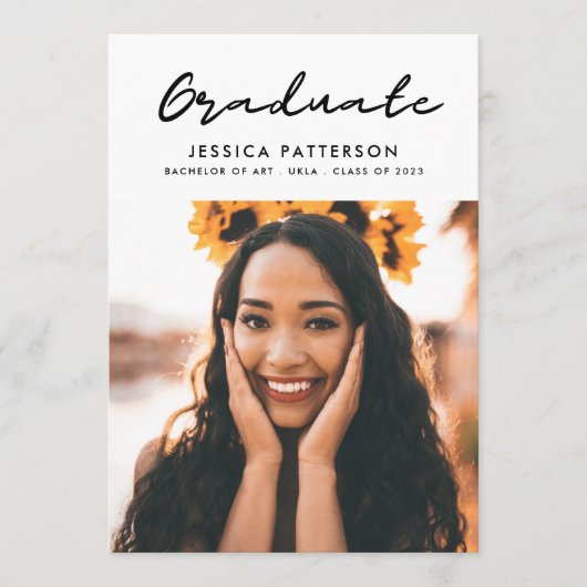 Schwarz-weißes Party Graduate Editable Abschluss Ankündigung (Vorderseite)