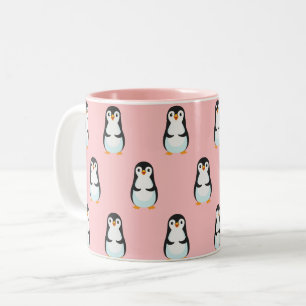 Schwarz-weißes Pinguin-Muster auf Hellrosa Zweifarbige Tasse