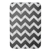 Schwarz-weißes Rustikal-Chevron-Muster Badematte (Vorderseite Vertikal)