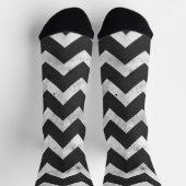 Schwarz-weißes rustikales Chevron-Muster Socken (Oben)
