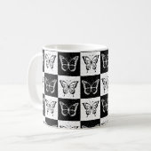 Schwarz-weißes Schmetterlingsdesign Kaffeetasse (Vorderseite Links)