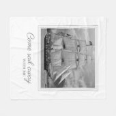 Schwarz-weißes Segelschiff Schooner segelt ab Fleecedecke (Vorderseite (Horizontal))