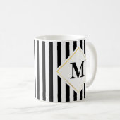 Schwarz-weißes Streifen-Monogramm Kaffeetasse (VorderseiteRechts)