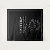 Schwarz-weißes Wappen Monogram Wedding Wandteppich (Vorderseite (Horizontal))