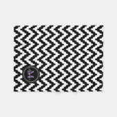 Schwarz-weißes weiches Zickzack des Monogramm-| Fleecedecke (Vorderseite (Horizontal))