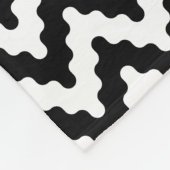 Schwarz-weißes weiches Zickzack des Monogramm-| Fleecedecke (Ecke)